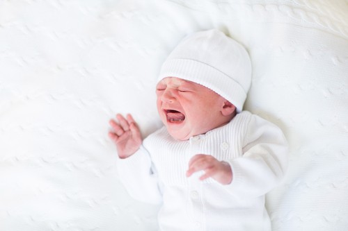 Stop baby crying with gentle sleep training