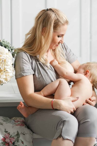 Pros and cons of extended breastfeeding